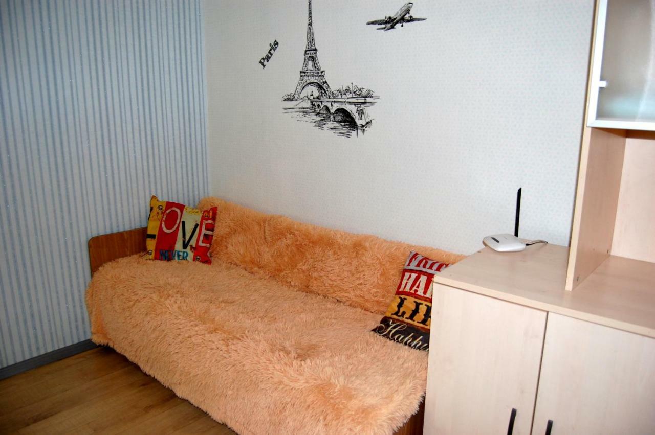 Standard Apartment On Umanskaya Kiev Buitenkant foto