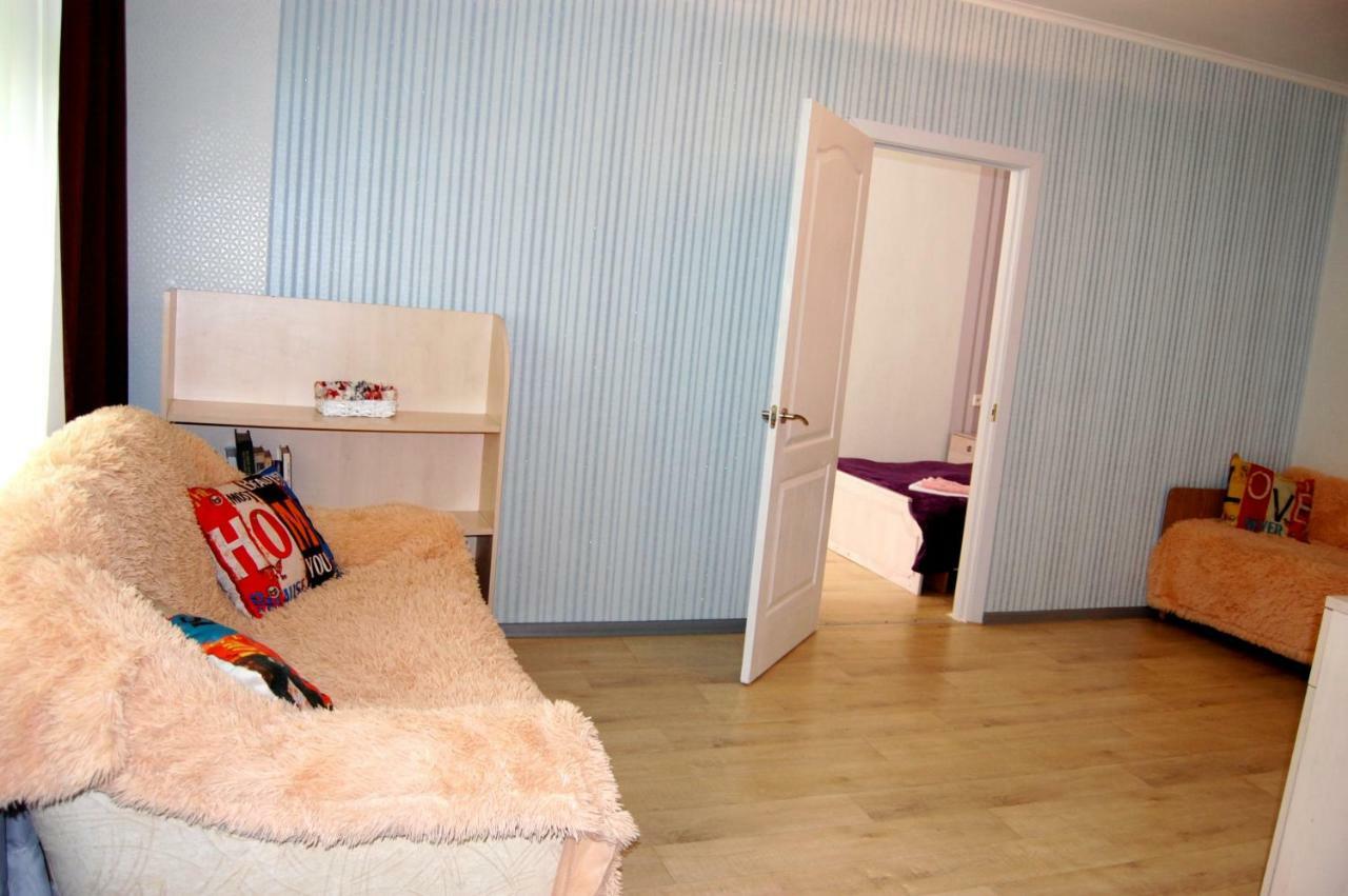Standard Apartment On Umanskaya Kiev Buitenkant foto